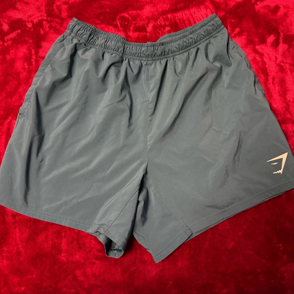 Gym Shark 5” in shorts